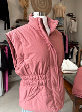 Load image into Gallery viewer, The Urban Puffer
