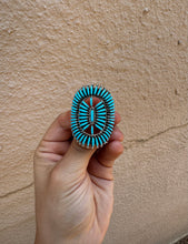 Load image into Gallery viewer, Zuni Cluster Ring
