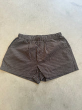 Load image into Gallery viewer, Brown plaid boxer shorts
